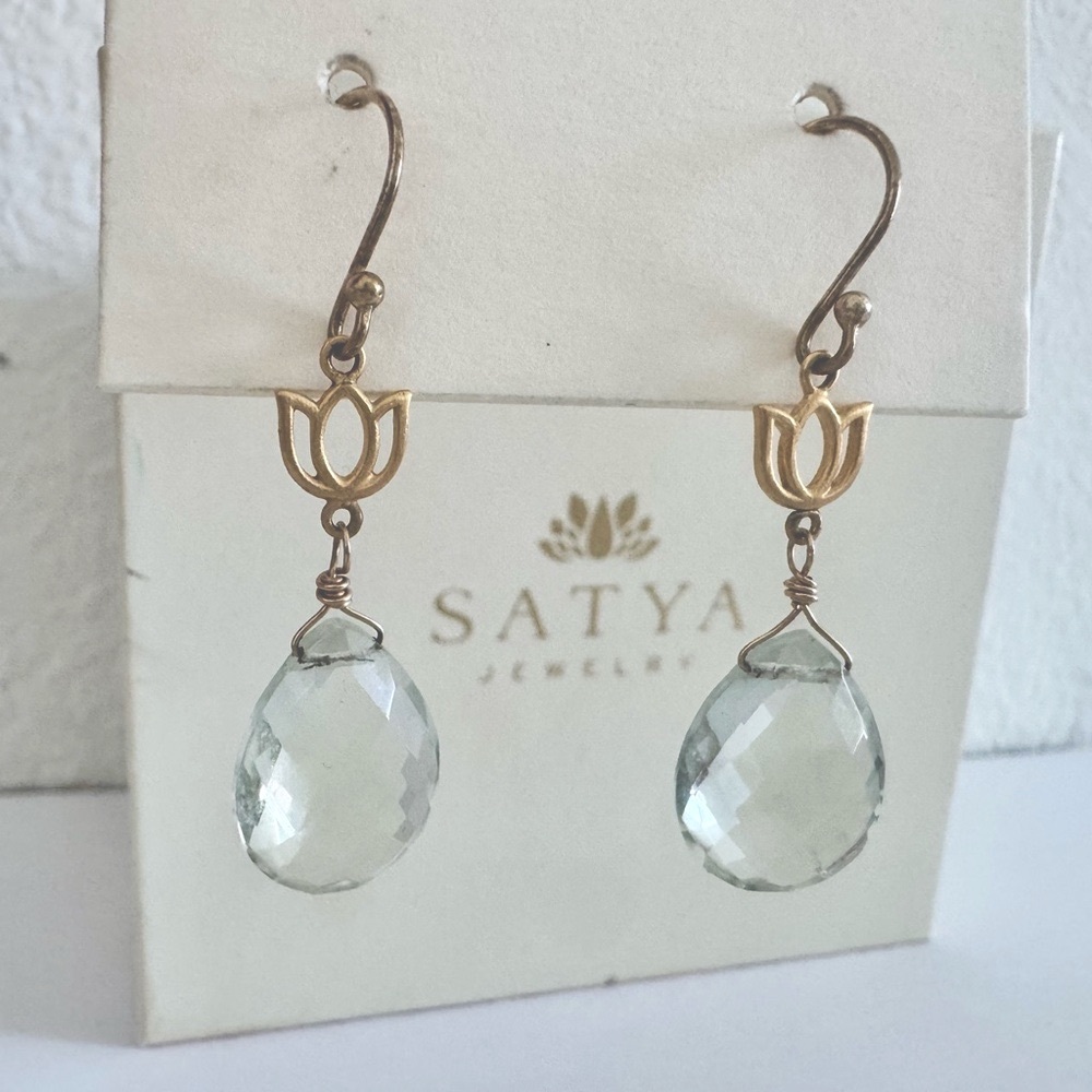 Satya Lotus & Amethyst Earrings